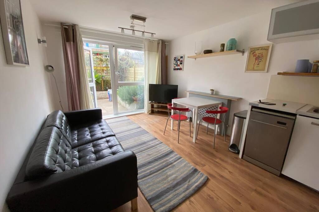 Two Bedroom Garden Flat In Zone 2 לונדון מראה חיצוני תמונה